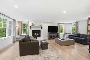 136 Holden Wood Rd, Concord, MA 01742 - Photo 5
