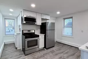 12 Pine St, Attleboro, MA 02703 - Photo 5