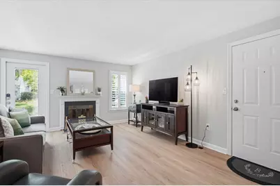 11 Walden Dr #10, Natick, MA 01760 - Photo 5