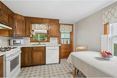 88 Kendall Ave, Framingham, MA 01702 - Photo 13