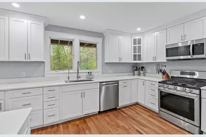 604 Dover Rd, Westwood, MA 02090 - Photo 9
