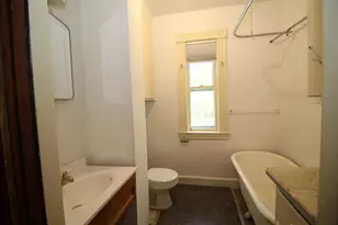71 Ash St, Gardner, MA 01440 - Photo 5
