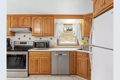 3 Holmes St, Halifax, MA 02338 - Photo 3