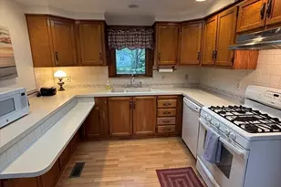 1 Sycamore Dr, Kingston, MA 02364 - Photo 9