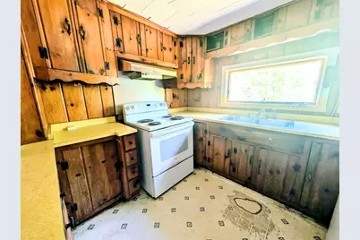 51 Russell Stage Rd, Blandford, MA 01008 - Photo 5