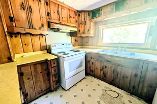 51 Russell Stage Rd, Blandford, MA 01008 - Photo 5