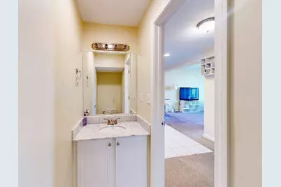 110 Coolidge Hill Rd #4, Watertown, MA 02472 - Photo 7