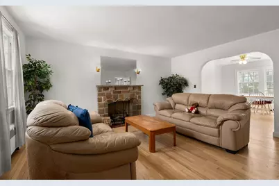 23 Winnifred Rd, Brockton, MA 02301 - Photo 5