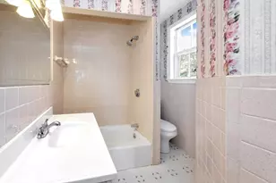 140 Mt Pleasant Ave, Gloucester, MA 01930 - Photo 23