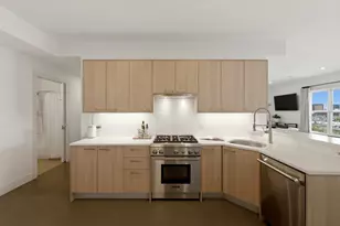 410 W Broadway, Boston, MA 02127 - Photo 17