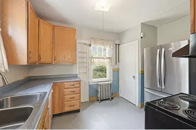 60 Spaulding St, Amherst, MA 01002 - Photo 13