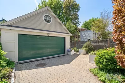 138 Thorndike St, Cambridge, MA 02141 - Photo 33