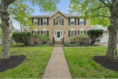 2 Minuteman Ln, Wellesley, MA 02481 - Photo 1