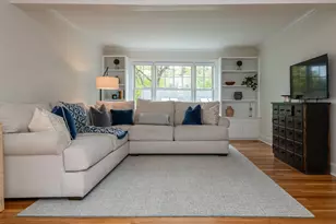 2 Parkwood Rd, Lynnfield, MA 01940 - Photo 7