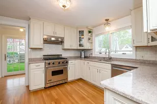2 Parkwood Rd, Lynnfield, MA 01940 - Photo 17