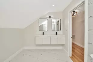 30 Hiawatha Rd, Boston, MA 02126 - Photo 9