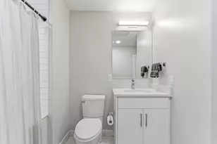 157 Chestnut St, Chelsea, MA 02150 - Photo 21