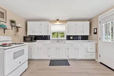 104 Highland St, Mashpee, MA 02649 - Photo 7