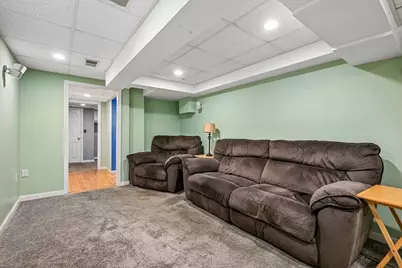 44 Warren Ave, Woburn, MA 01801 - Photo 35