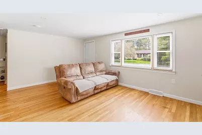40 Rocky Gutter St, Middleborough, MA 02346 - Photo 7