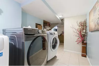 122 Perry St, Central Falls, RI 02863 - Photo 19