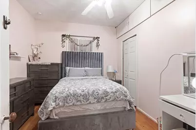 122 Perry St, Central Falls, RI 02863 - Photo 13
