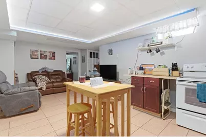 122 Perry St, Central Falls, RI 02863 - Photo 17