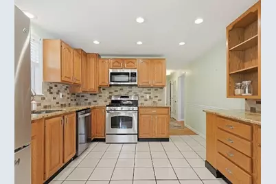 78 Bird St, Stoughton, MA 02072 - Photo 9