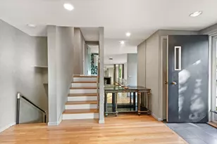 19 Selwyn Rd, Newton, MA 02461 - Photo 5
