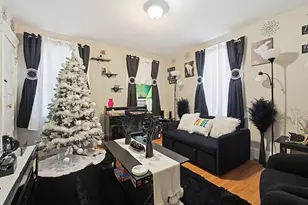 22 Hollywood St, Worcester, MA 01610 - Photo 11
