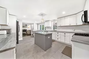 92 Norlen Park, Bridgewater, MA 02324 - Photo 3