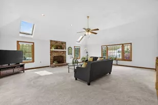 2 Stouffer Cir, Andover, MA 01810 - Photo 17