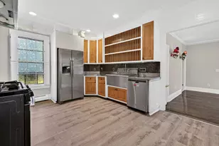 12 Crown St, Worcester, MA 01609 - Photo 13