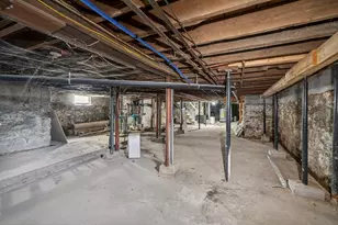 12 Crown St, Worcester, MA 01609 - Photo 35