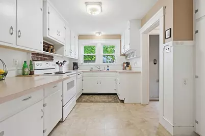 7 Whitin Avenue, Northbridge, MA 01588 - Photo 13