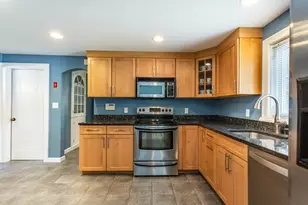24 Thornton St, Attleboro, MA 02703 - Photo 7