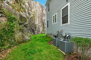 2B Gates Ln, Wakefield, MA 01880 - Photo 27