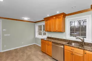 192 Gardens Dr, Springfield, MA 01119 - Photo 11