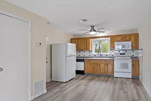 5455 N Main St, Fall River, MA 02720 - Photo 11