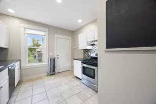 67 Columbus Ave, Holyoke, MA 01040 - Photo 9
