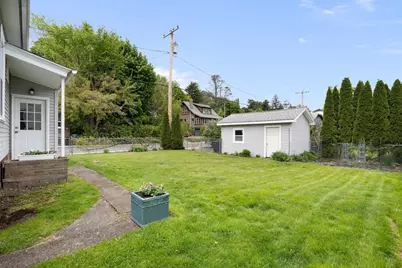 67 Columbus Ave, Holyoke, MA 01040 - Photo 25