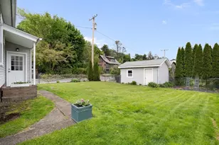 67 Columbus Ave, Holyoke, MA 01040 - Photo 25