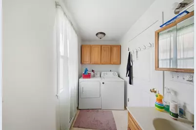 126 W Spruce St, Milford, MA 01757 - Photo 15