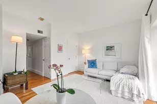 21 Hancock St, Boston, MA 02114 - Photo 5