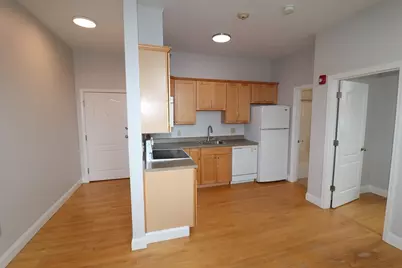 25 High Street #204, Clinton, MA 01510 - Photo 3