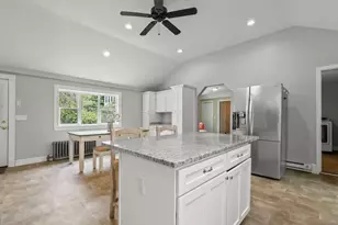 26 Bacon Square, Plainville, MA 02762 - Photo 5