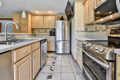 6 Phaneuf St, Middleton, MA 01949 - Photo 9