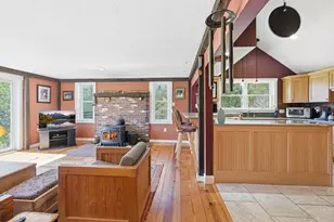 9 Adams Rd, Hubbardston, MA 01452 - Photo 5
