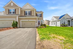 27 Spruce St, Hopkinton, MA 01748 - Photo 1