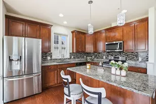 27 Spruce St, Hopkinton, MA 01748 - Photo 7